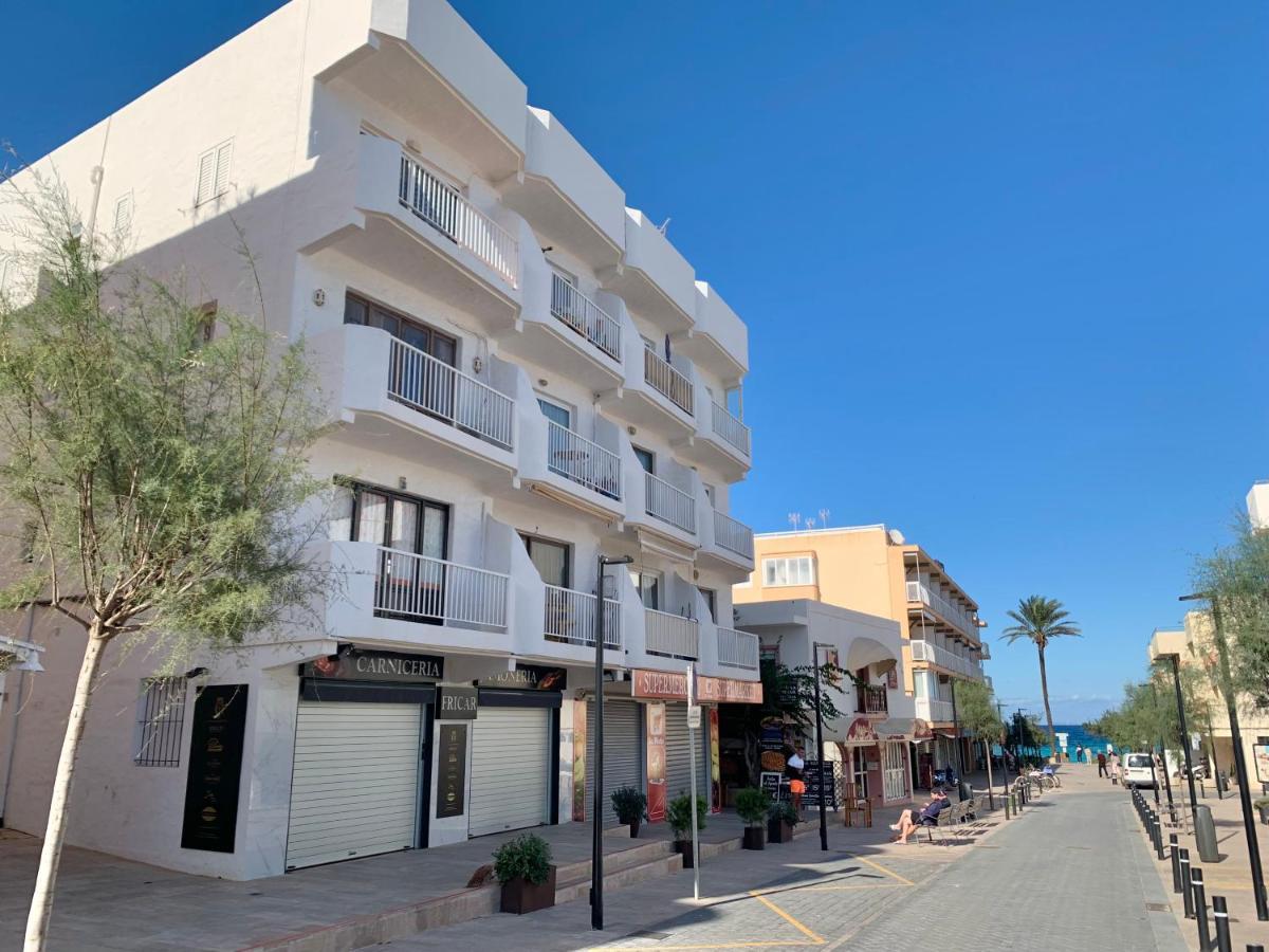 Apt Calmacabana A 50M Dal Mare Apartment Es Pujols Exterior foto